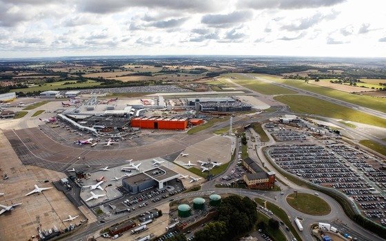 Luton Airport Transfers Romsey